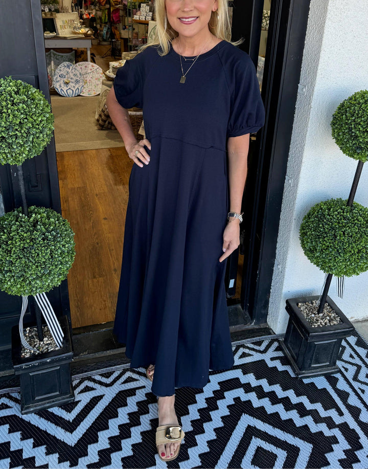 Chic Puff Sleeve Round Neck Maxi Dress