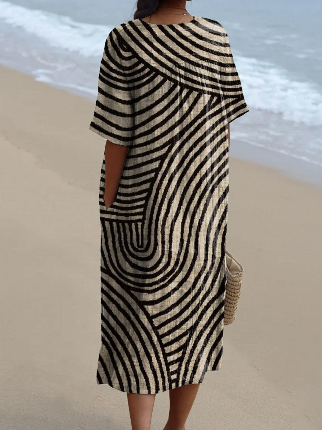 Jinte – Graphic Dress Beach
